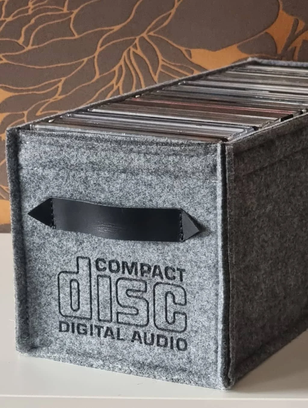 Filzkorb für CD´s mit Ledergriff und gelasertem Motiv