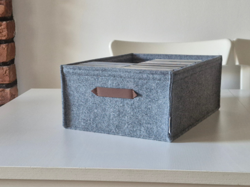 CD Aufbewahrungsbox aus grauem Filz – zwei Reihen, stabil und dekorativ