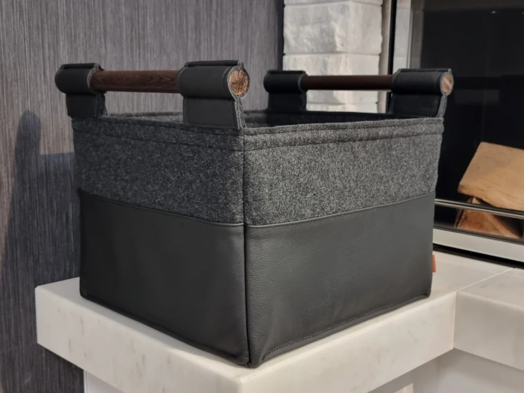 Premium Kaminholzkorb aus Filz und italienischem Leder
