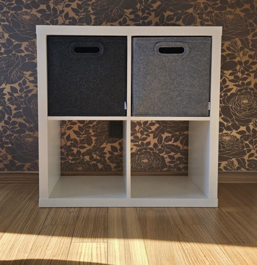 Regaleinsatz minimalistisch