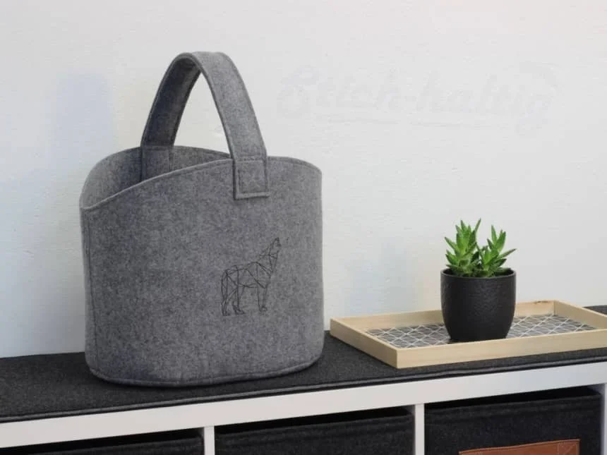 Filztasche mit Wolf Stich-haltig