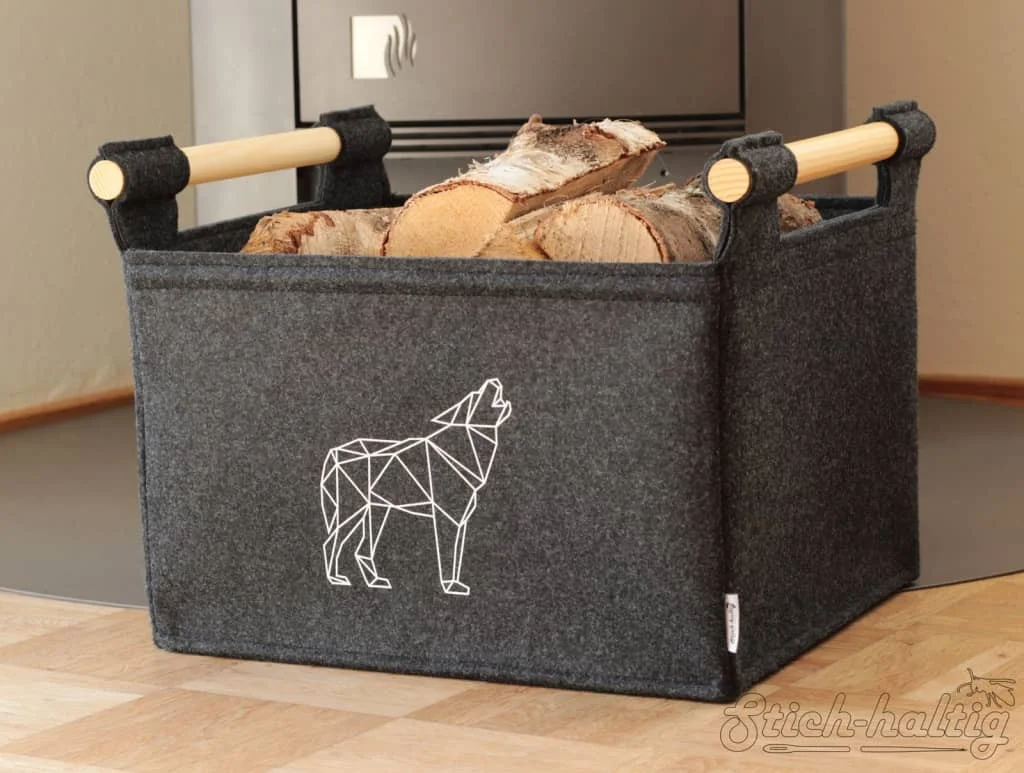 Holzkorb mit Wolf
