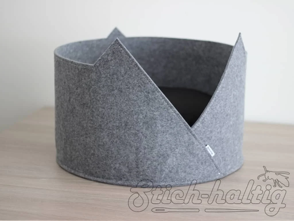 Rundes Katzebett mit Ohren