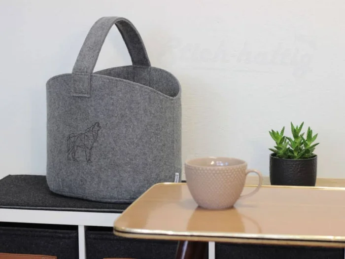 Tasche mit Wolf aus Filz