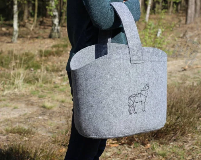 Filztasche mit Wolf