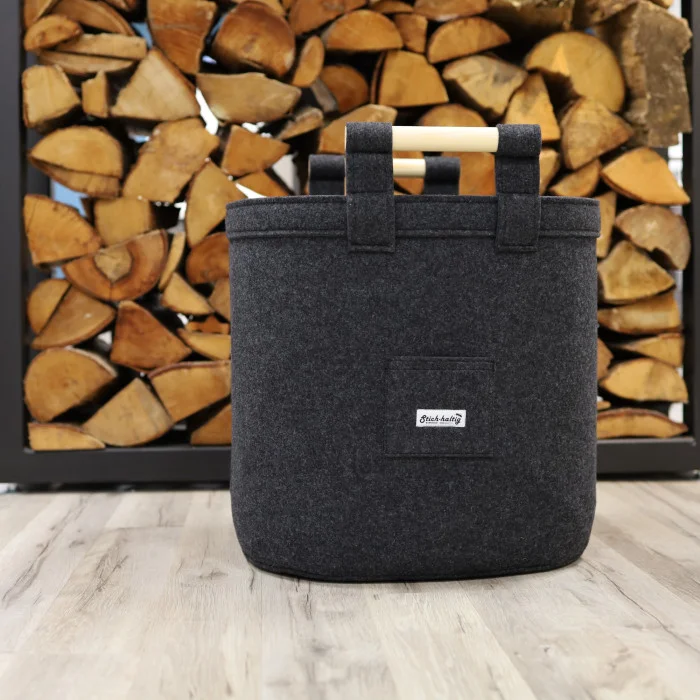 Filzkorb für Holzscheite am Kamin