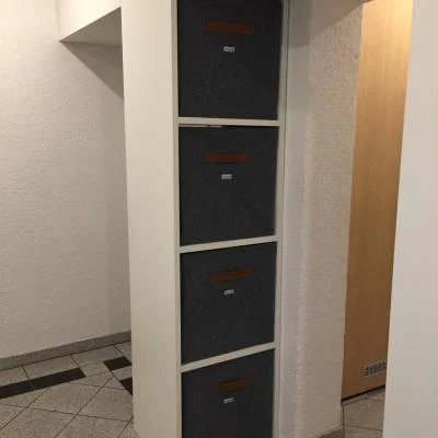 Individuelle Regalkoerbe Mit Ledergriff